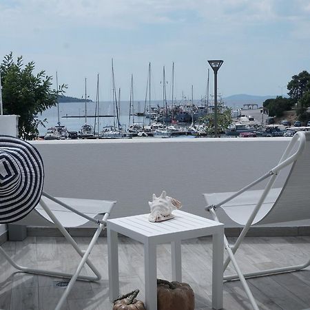 Aqua Marine Hotel Neos Marmaras Bagian luar foto