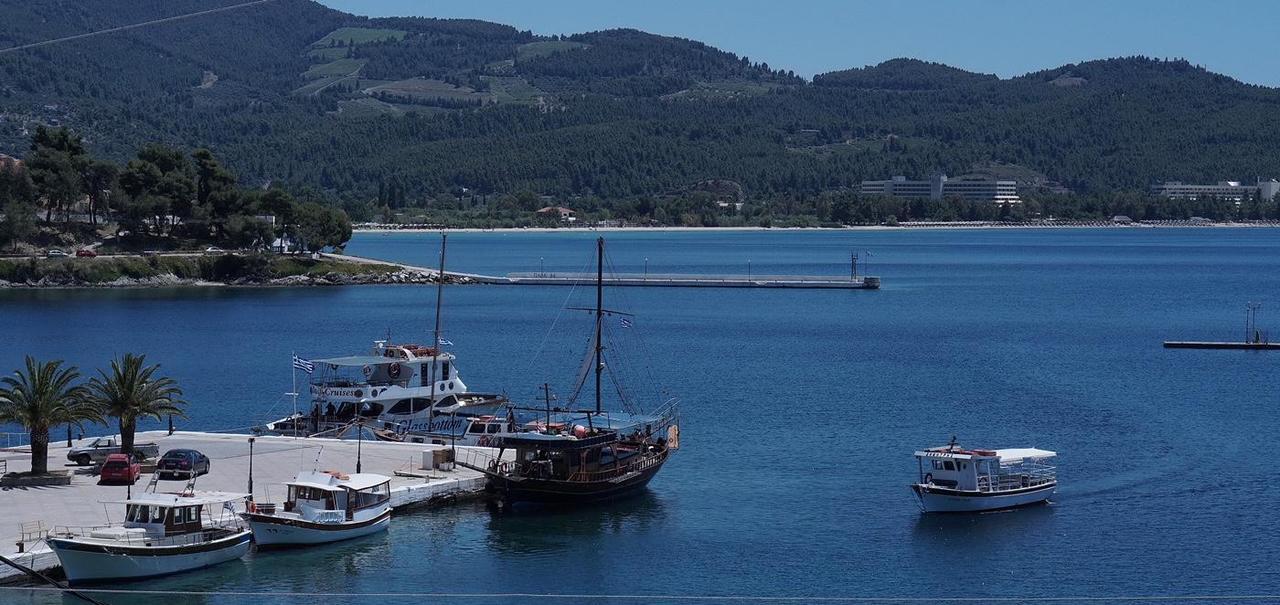 Aqua Marine Hotel Neos Marmaras Bagian luar foto