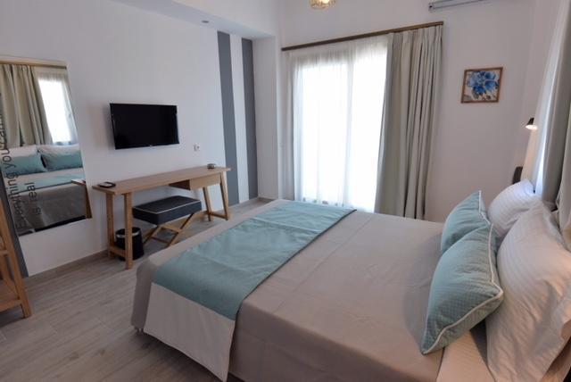 Aqua Marine Hotel Neos Marmaras Bagian luar foto